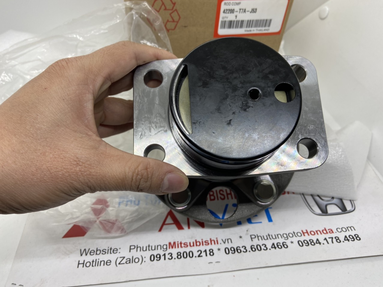 Bi moay ơ sau xe Honda CRV 2008 